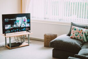 Как да почистите LCD телевизор без следи и драскотини: най-добрите методи
