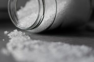 Как да изперете петна от трева от сини, светлосини и светли дънки: най-ефективните методи