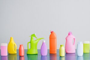 Измиване на петна от гваш от дрехи: най-добрите продукти и ефективни методи