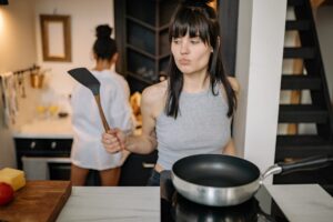 Какво е индукционна печка: всичко, което трябва да знаете за това как работи оборудването