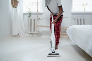 Как бързо да се отървете от миризмата на цигари в апартамента