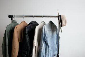 Как да изгладите кожено яке: 8 най-добри начина