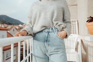 Как да премахнете боя за коса от дрехи
