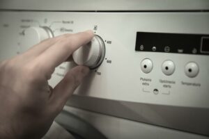 Как да почистите пералнята си от котлен камък и замърсявания бързо и ефективно
