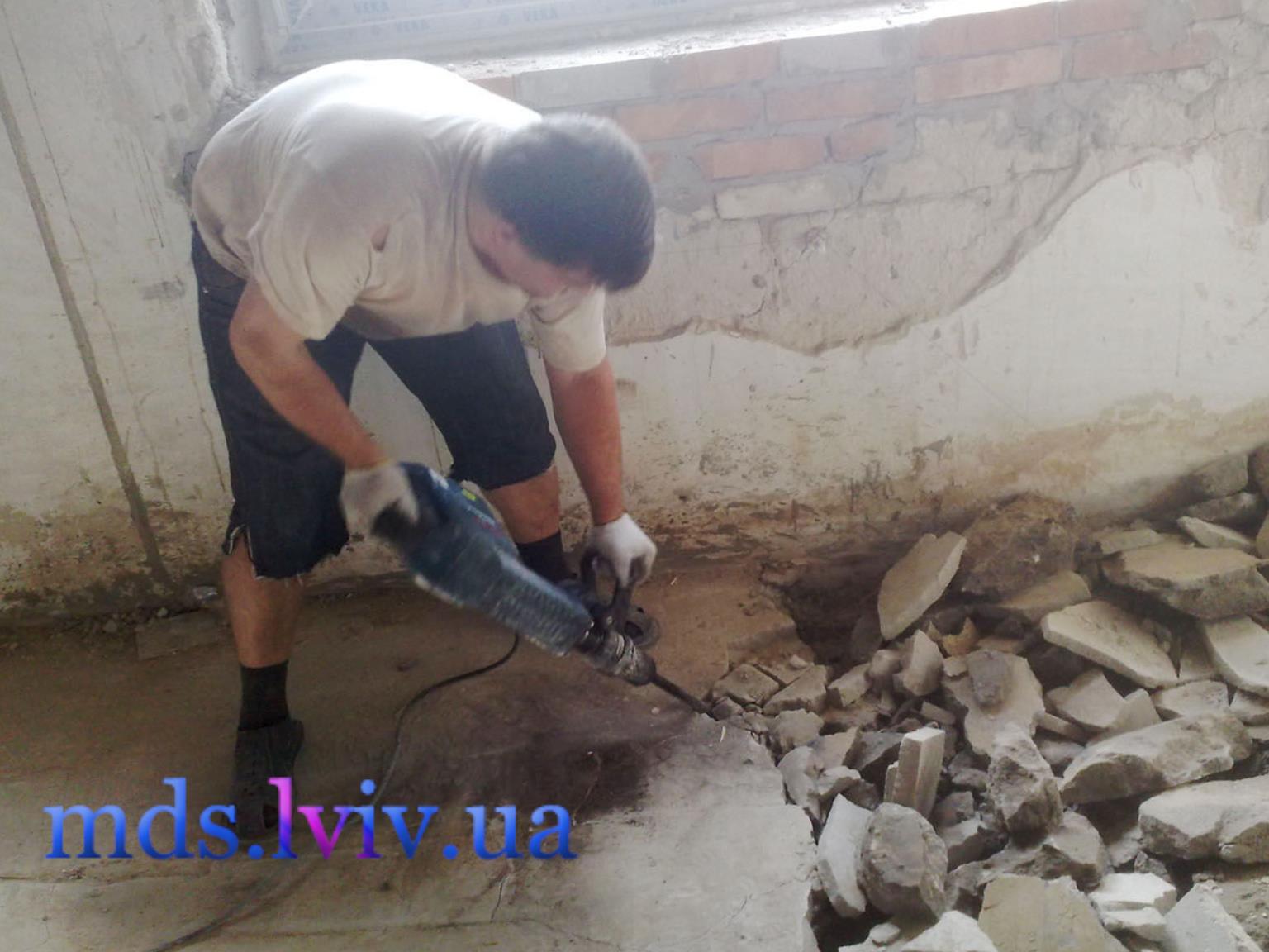 Демонтаж на бетонова замазка Бургас